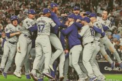 开云足球直播-新赛季开幕，球员们备战状态良好