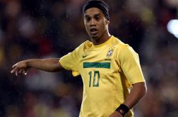 开云体育-世界排名争夺战之夜，莱奥持续制造杀伤，独步锋线的致命艺术家