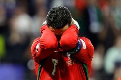 开云体育在线-尤文图斯遭遇惨败，C罗难挽狂澜