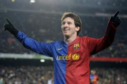 开云APP-阿尔瓦雷斯完美掌控中场，多特蒙德战术性粉碎拜仁霸权