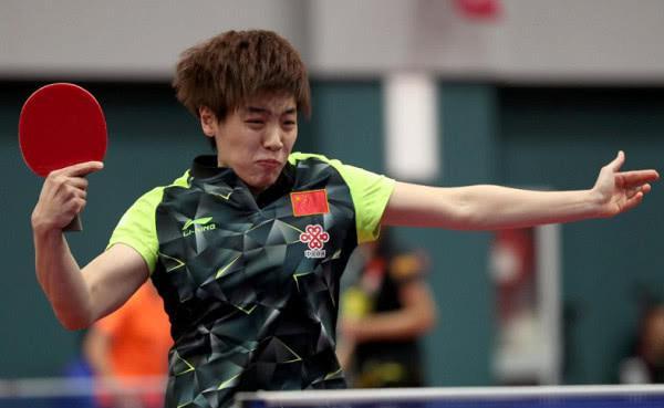 俄罗斯乒乓球选手力克冠军晋级 俄罗斯乒乓球选手力克冠军晋级