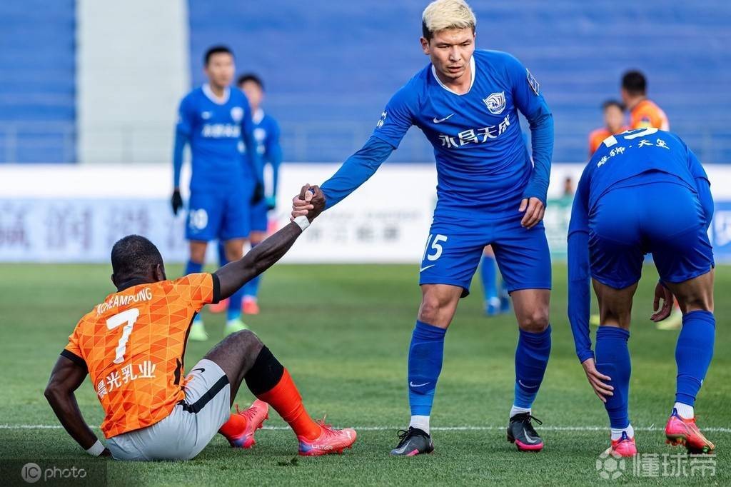 波尔多主帅公开批评球员表现，争取更好成绩的简单介绍