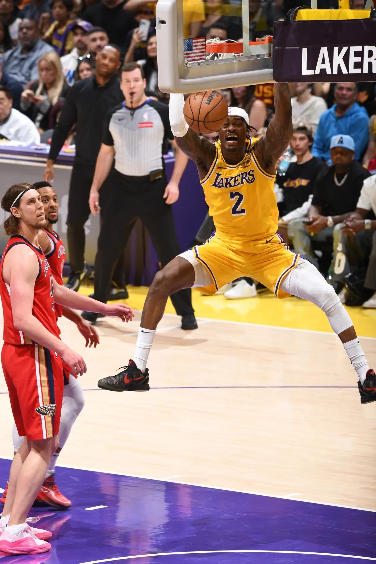 澳大利亚男篮鏖战湖人，艾顿制霸全场