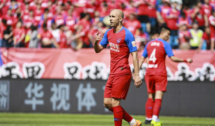 河北华夏幸福主场力克重庆斯威，加强保级信心的简单介绍