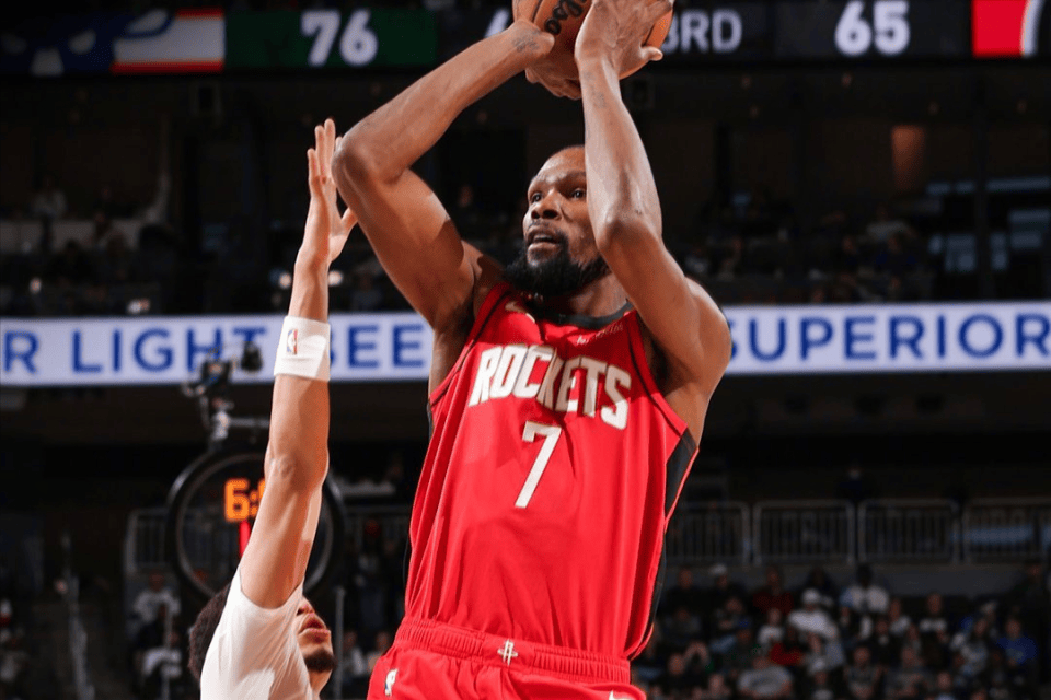 广州队鏖战勇士，杜兰特关键制胜的简单介绍