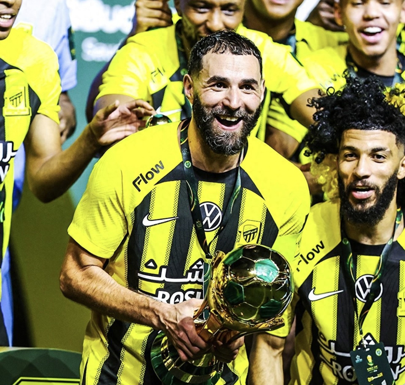 关于本泽马连续破门，皇马保持领头羊地位的信息