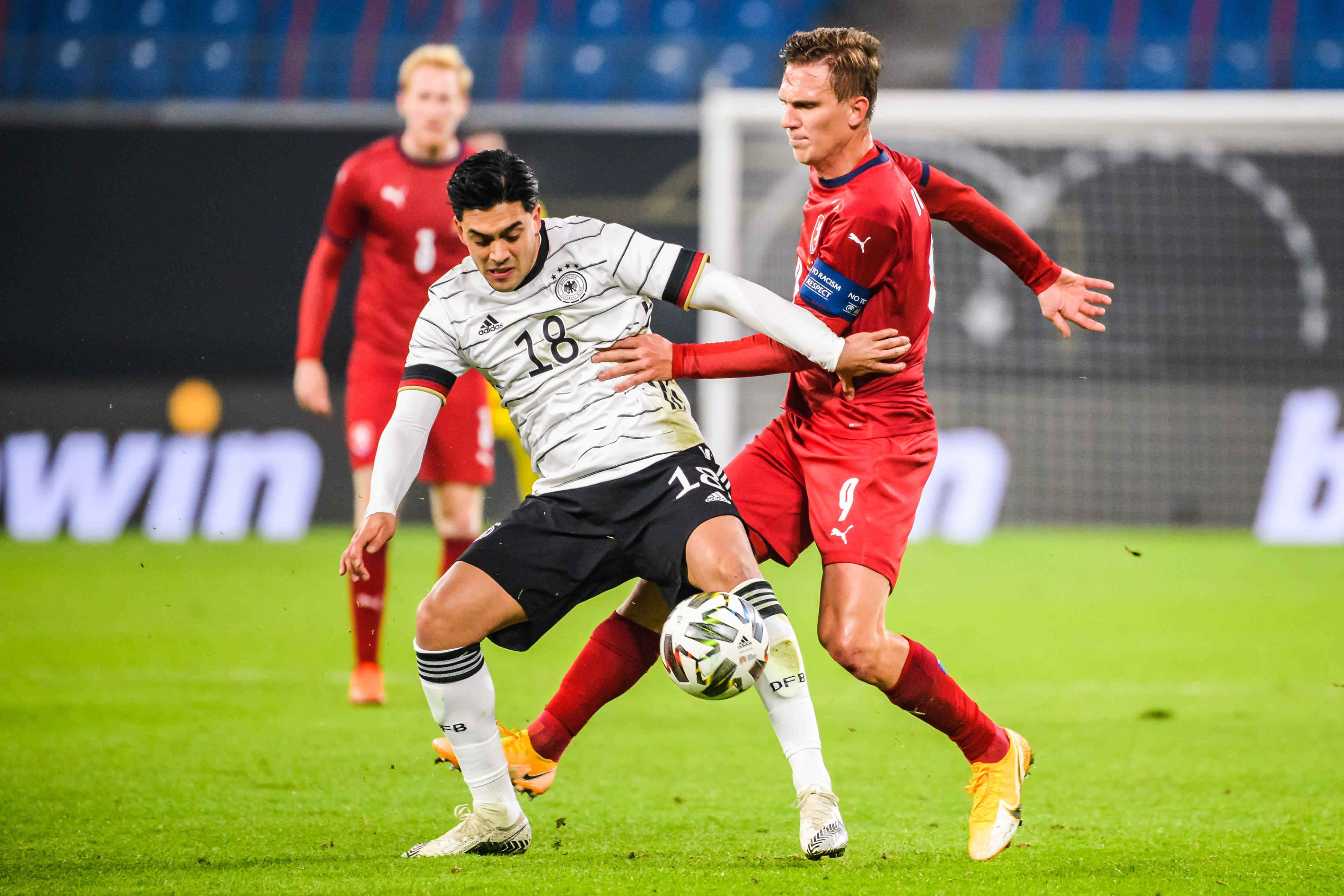 包含捷克对抗丹麦，欧洲赛事前途未卜的词条