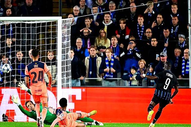 巴萨遭遇惊险失利，状态令人担忧