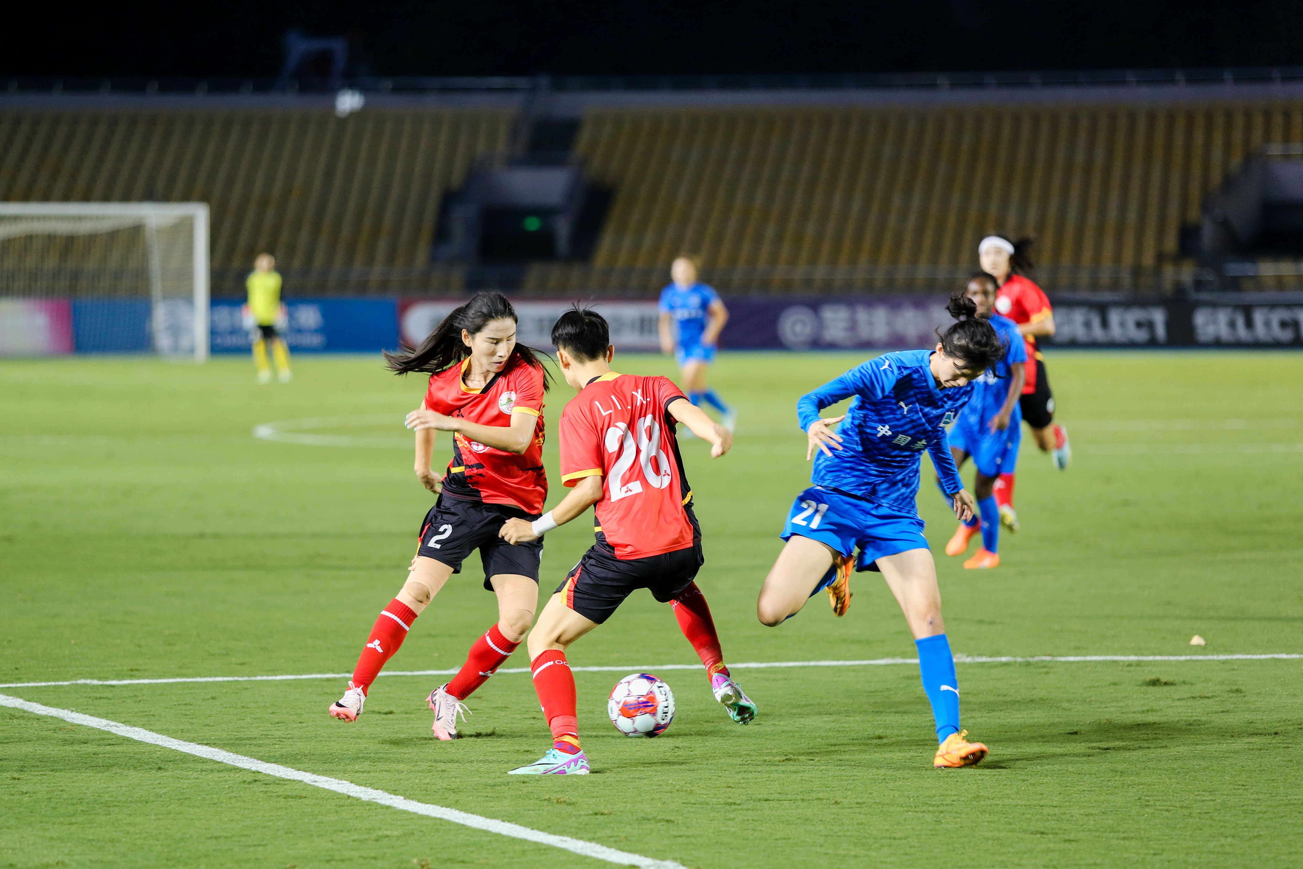 包含底蕴深厚的球队：女足比赛中的实力对决的词条