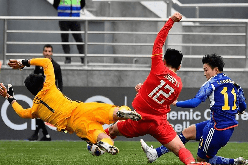 包含尤文图斯遭巴主队横扫，苦吞败果的词条