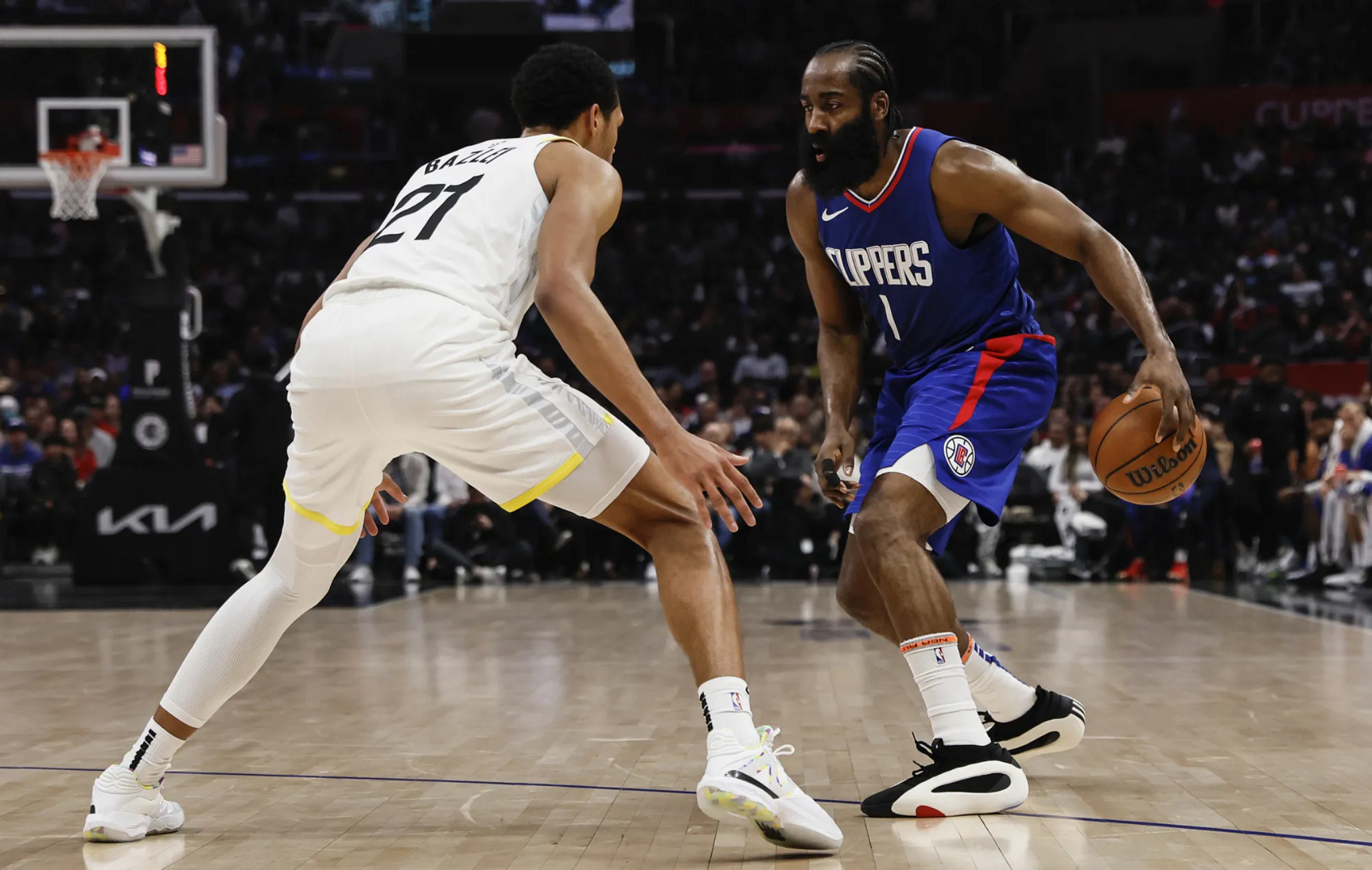 爵士队主场大胜快船队晋级次轮的简单介绍