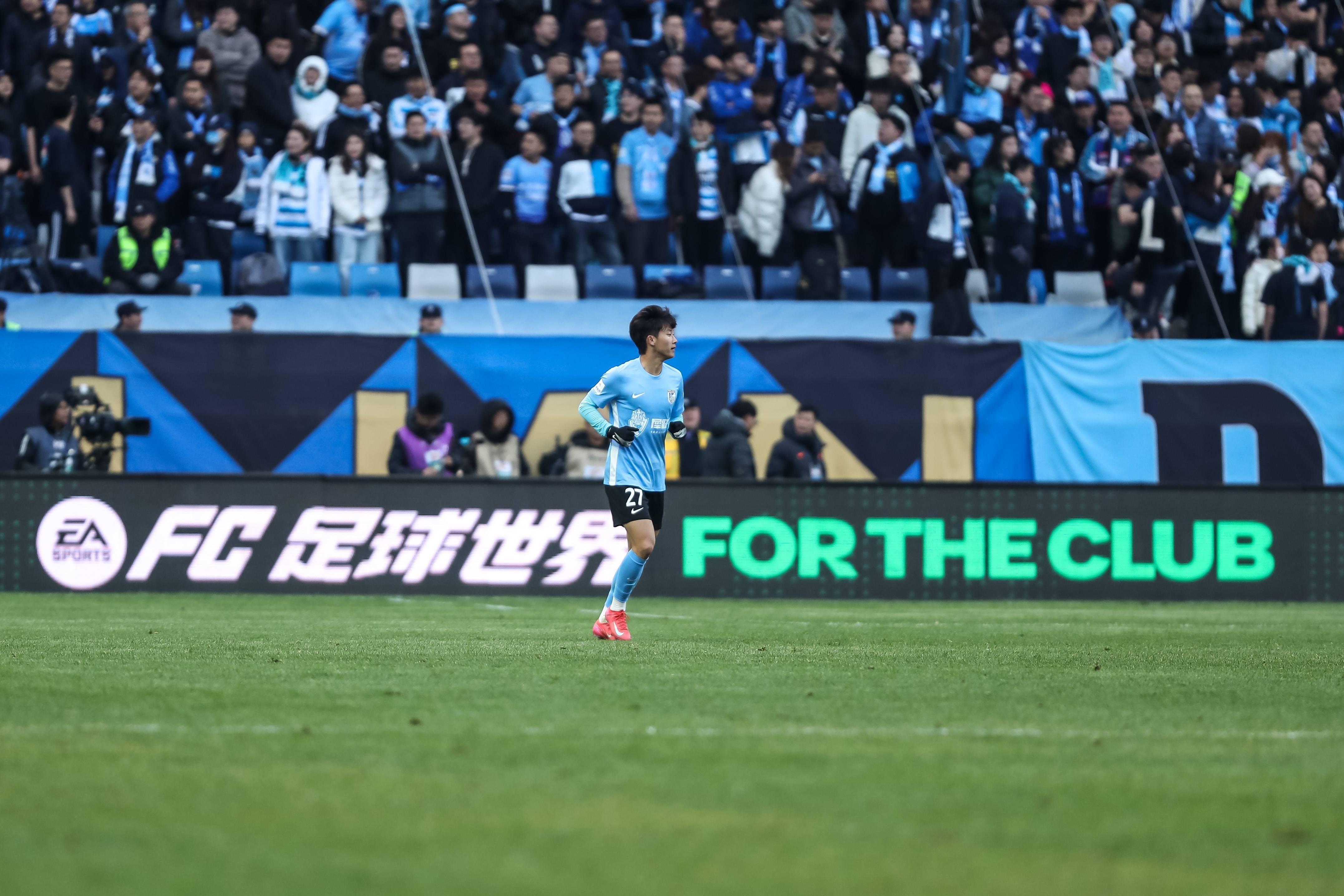 足球职业联赛发展迅速，吸引更多球迷关注的简单介绍