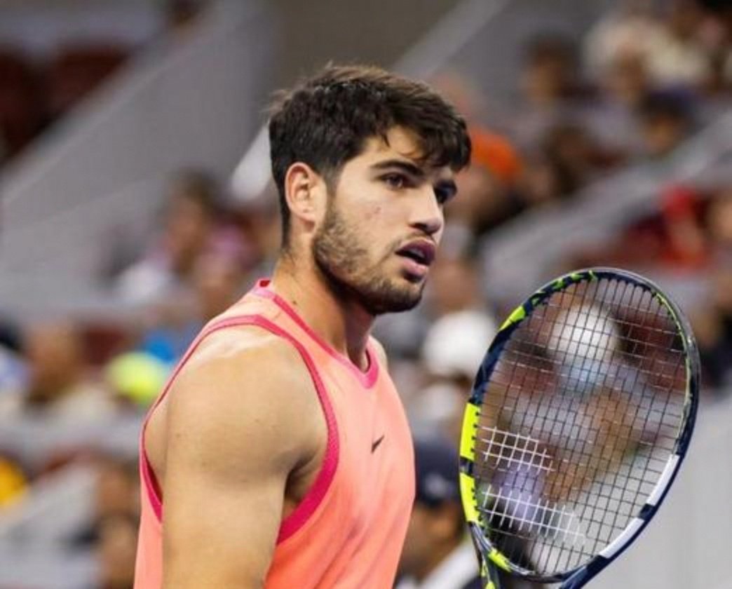 关于美网轻取拉沃尔杯，阿尔卡拉斯带队取胜的信息