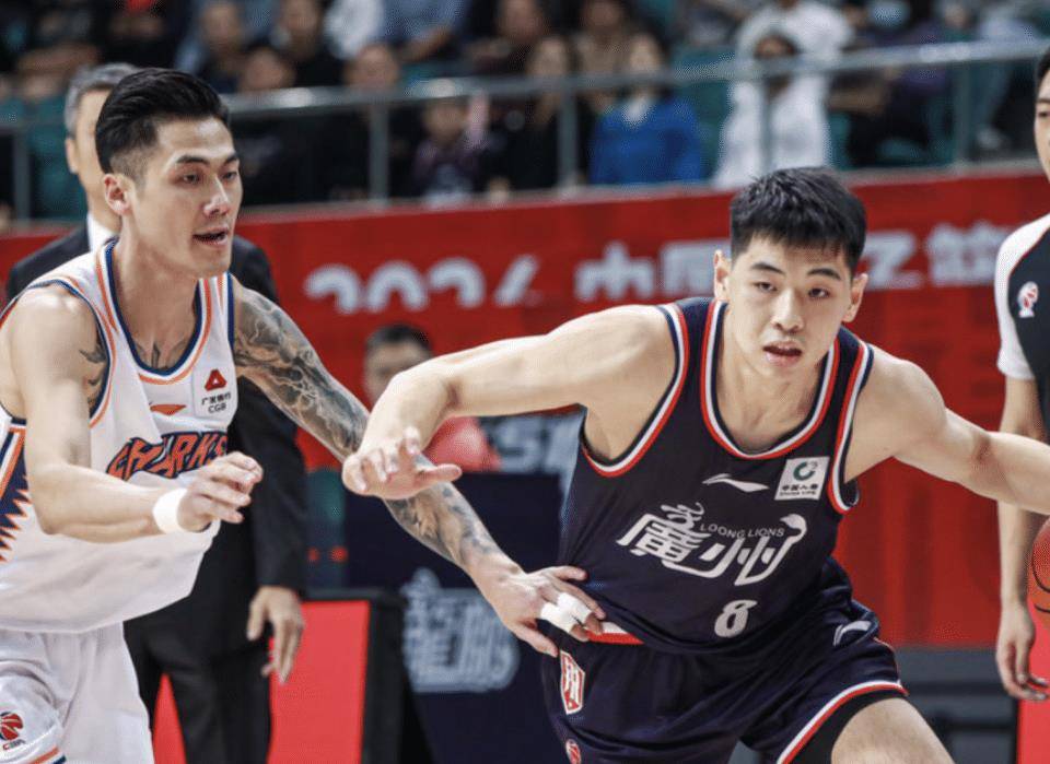 尼克斯绝杀上海队，王哲林带队取胜