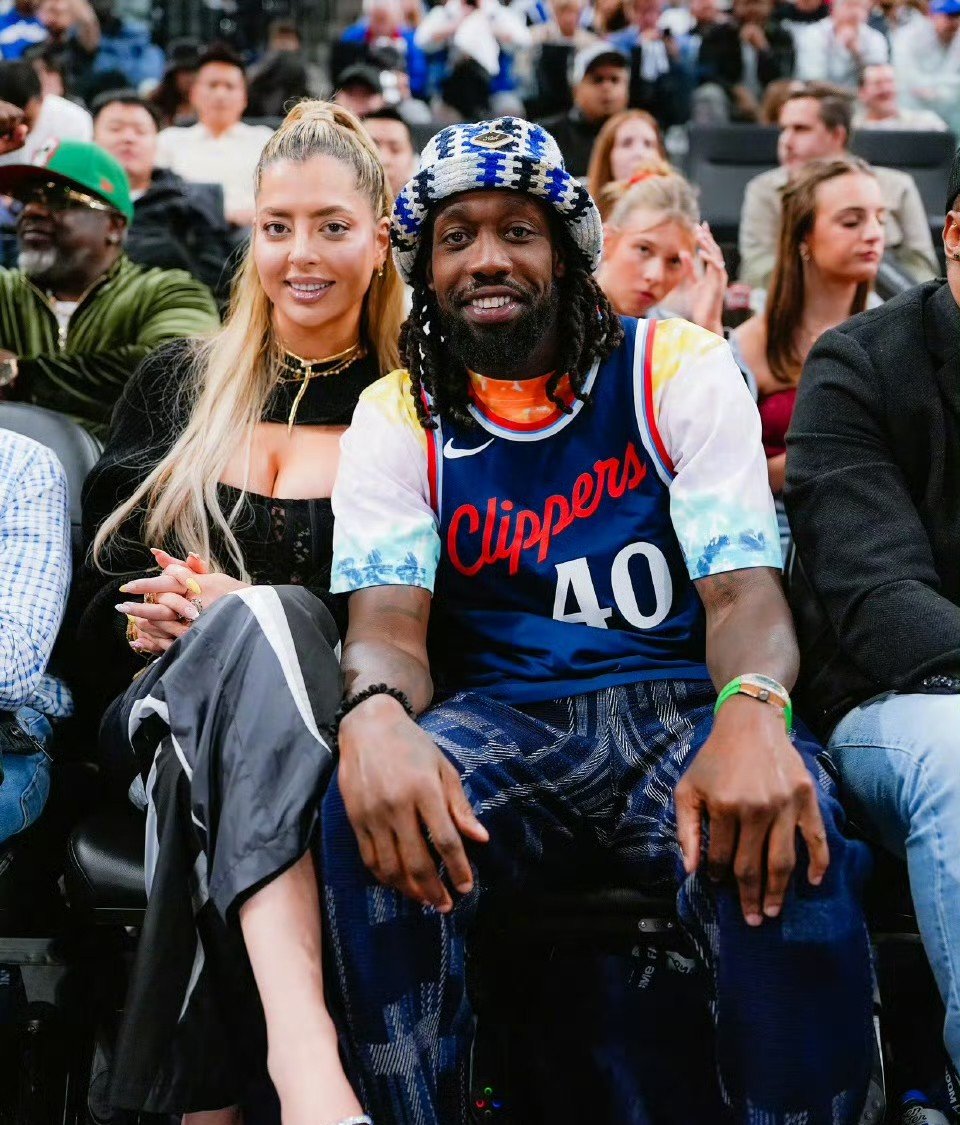 快船绝杀青岛队，保罗高光表现的简单介绍