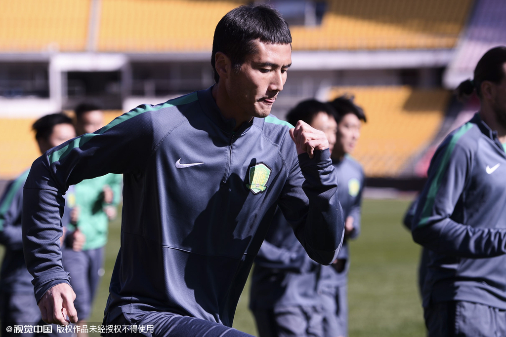 球队握紧拳头，积极备战下一场较量的简单介绍