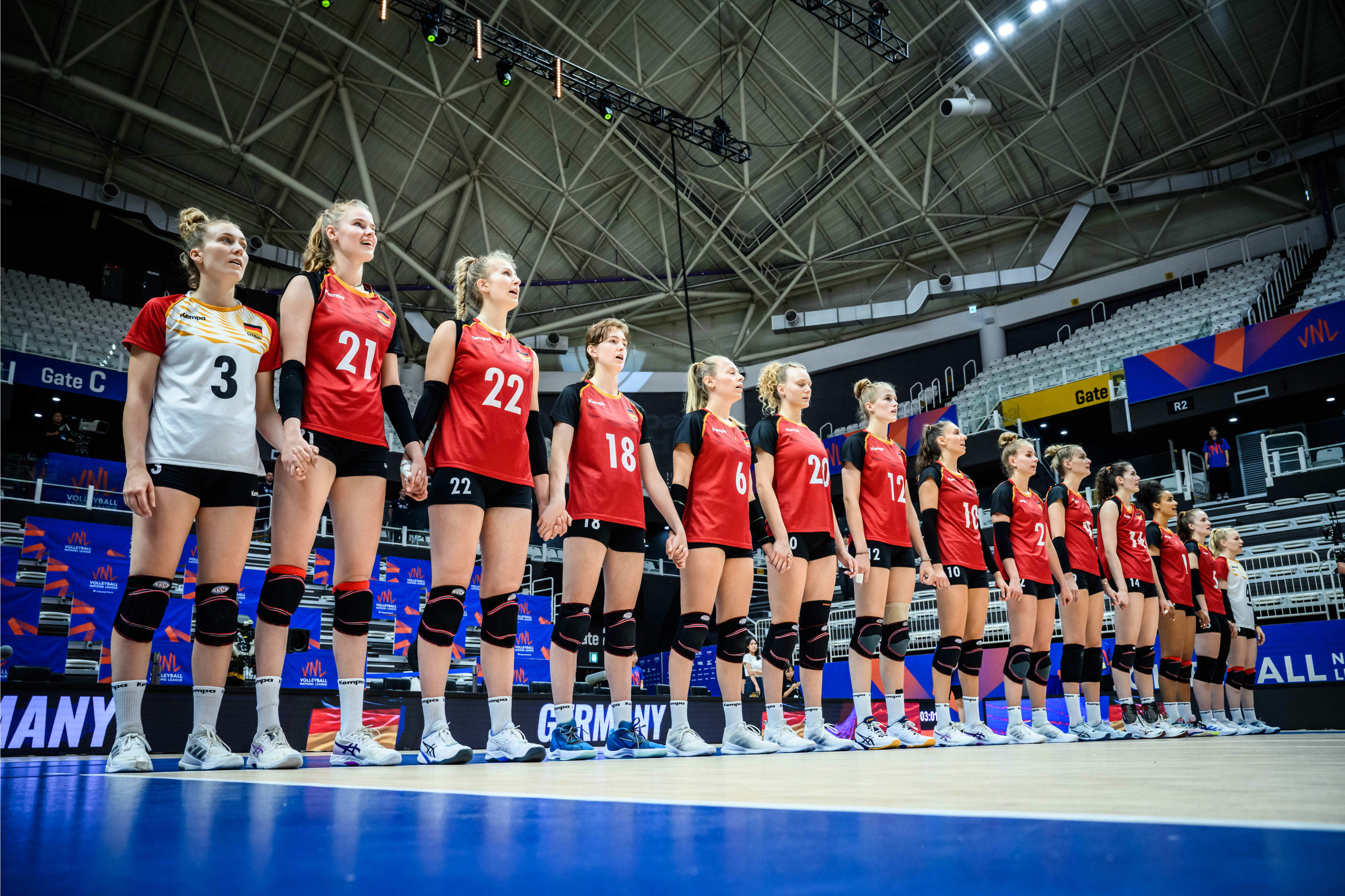 德国乒乓球队鏖战韩国乒乓球队，水谷隼完成帽子戏法的简单介绍