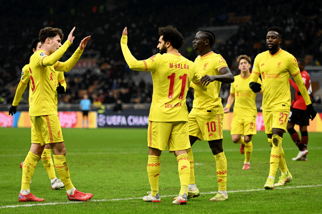 包含不列颠尼亚联赛再获胜利，红黑军团实力逐渐显现的词条