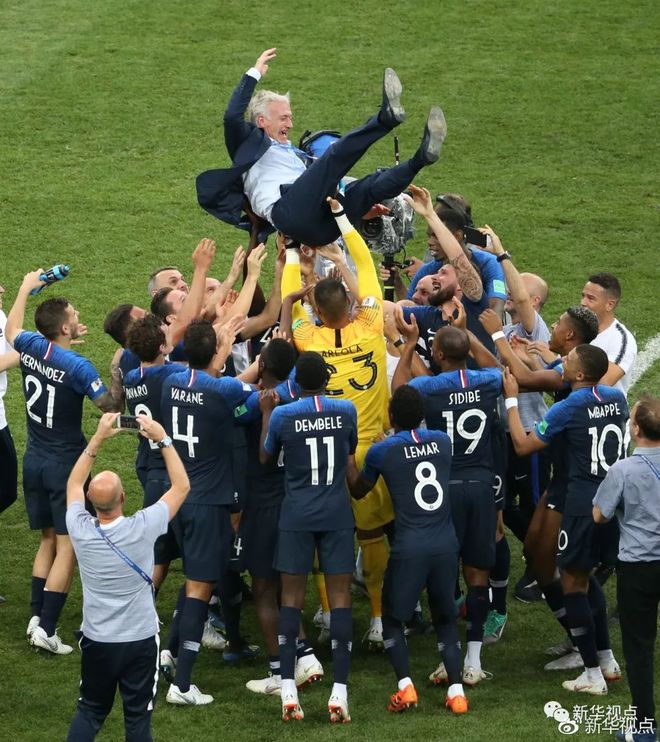 包含克罗地亚险胜巴黎，孔德高光表现的词条