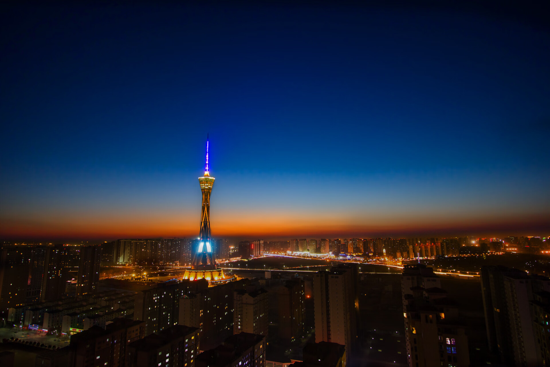 文班亚马之夜，F1揭幕战与篮球新星的命运交响