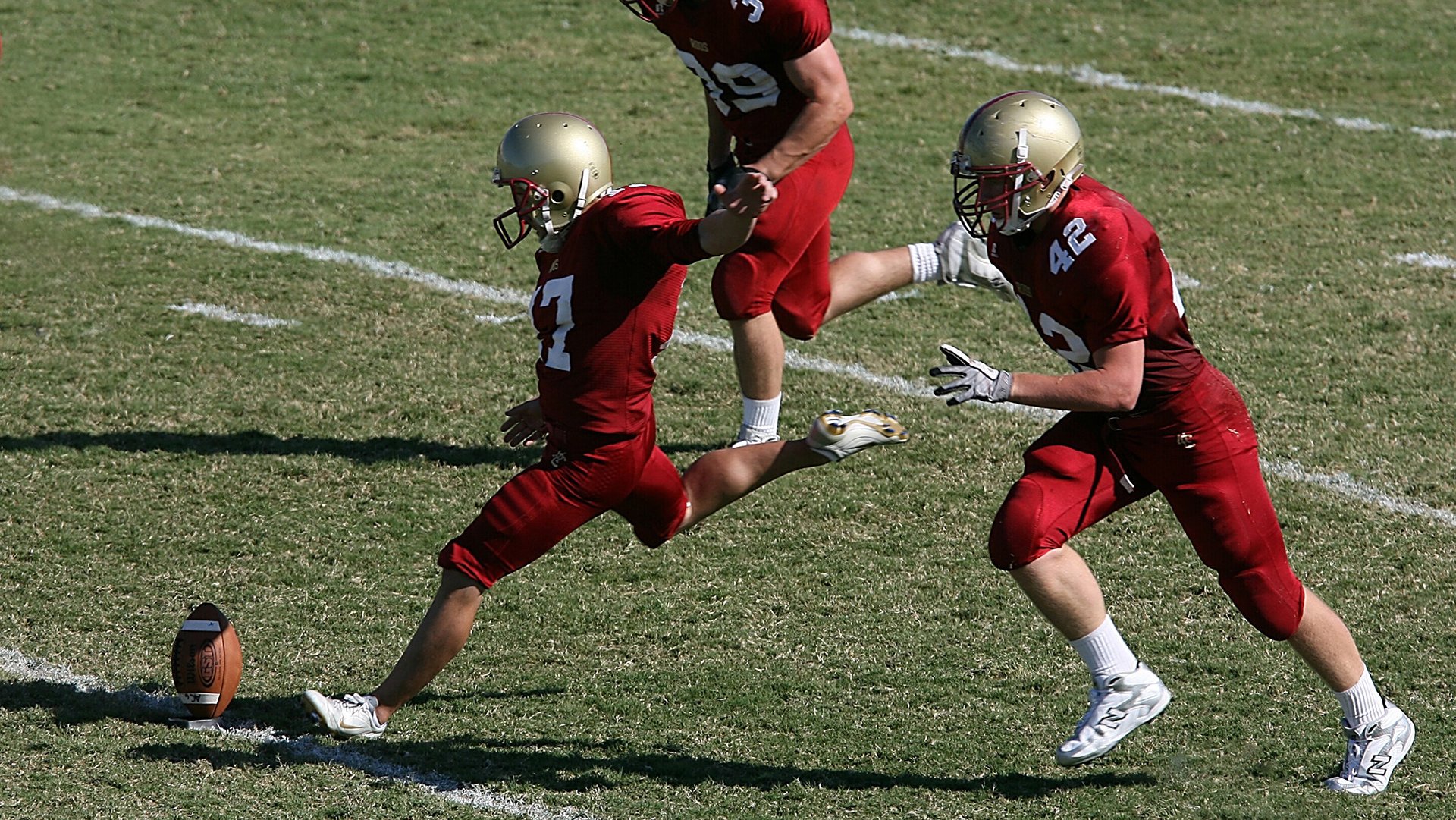 火箭强行终结广东队,锡安成为关键先生