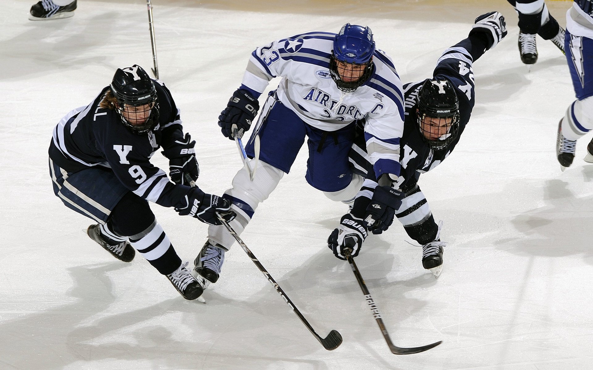 赛道上的毫厘之争,红牛险胜哈斯,佩雷兹惊艳四座